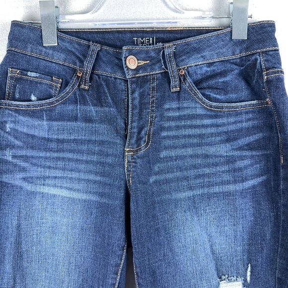 Time and Tru Mid Rise Straight Cropped Jeans Distressed Womens Blue Size 10 - Picture 3 of 12